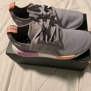 Adidas NMD R1  NEW